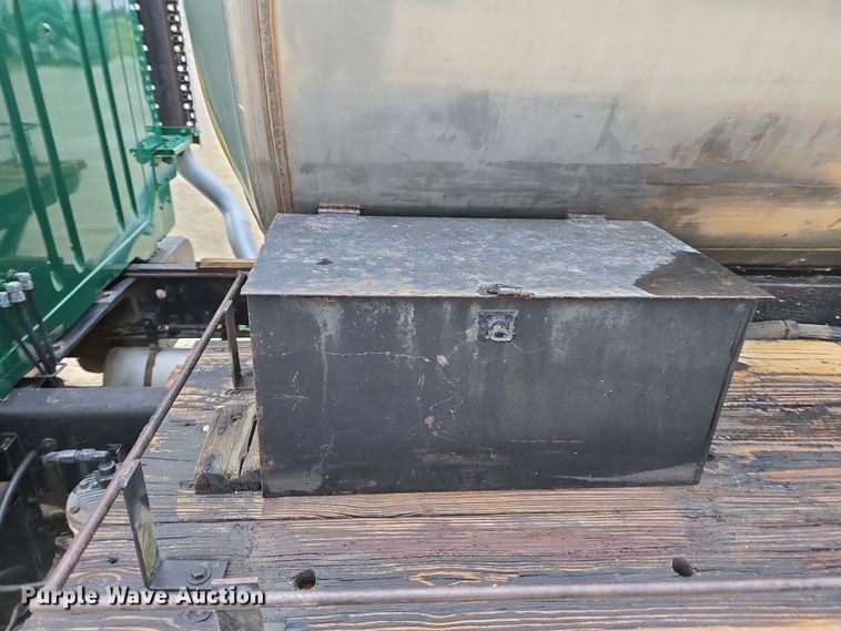 image for item EV4380 1986 International 1954 tank truck