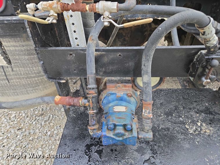 image for item EV4380 1986 International 1954 tank truck