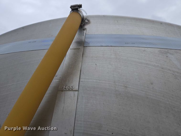 image for item EV4380 1986 International 1954 tank truck