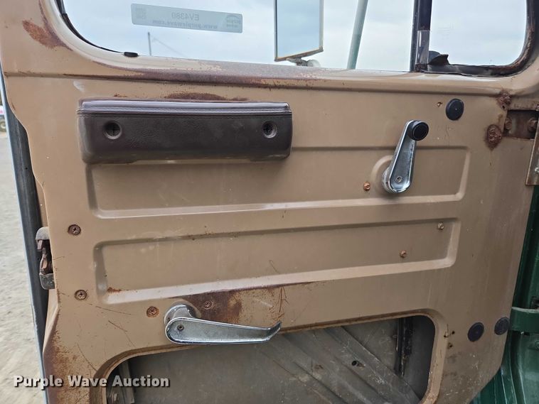 image for item EV4380 1986 International 1954 tank truck