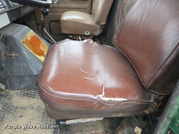 image for item EV4380 1986 International 1954 tank truck