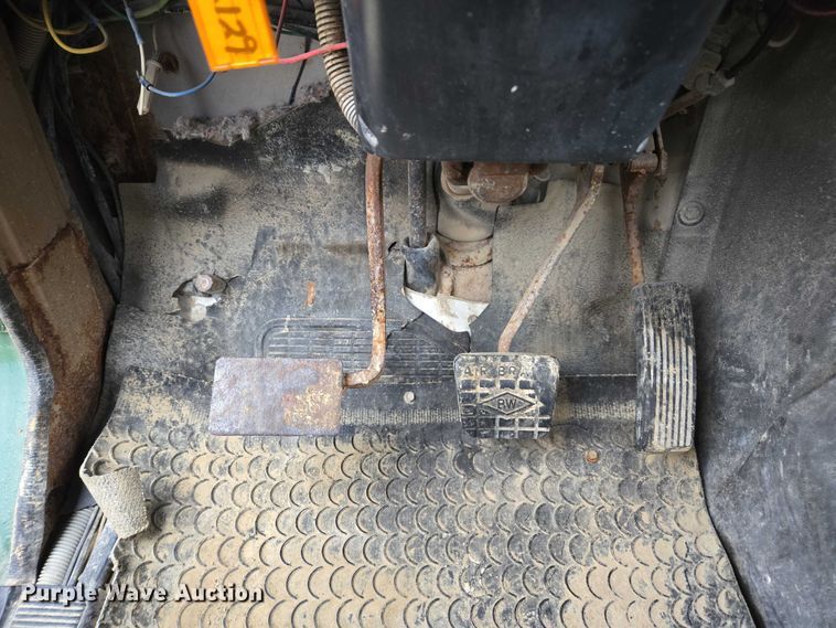 image for item EV4380 1986 International 1954 tank truck