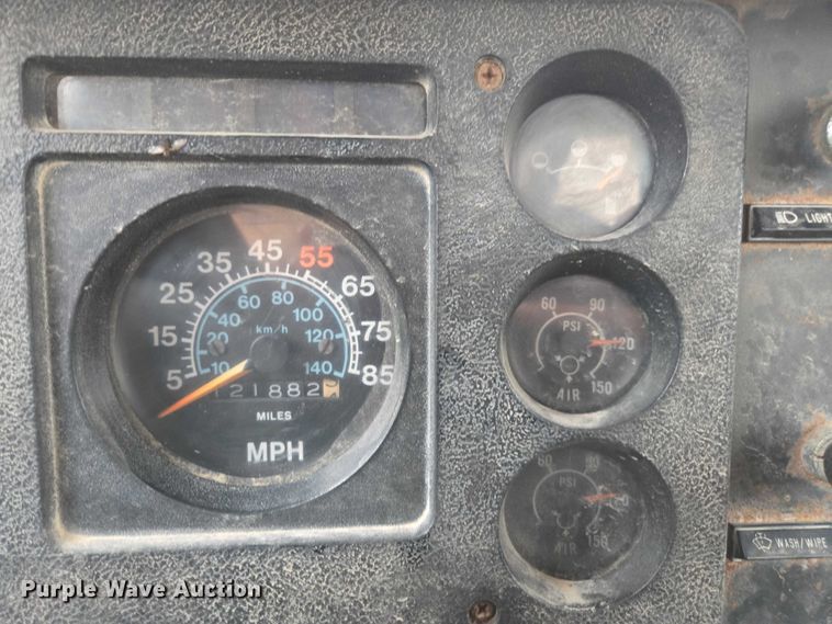 image for item EV4380 1986 International 1954 tank truck