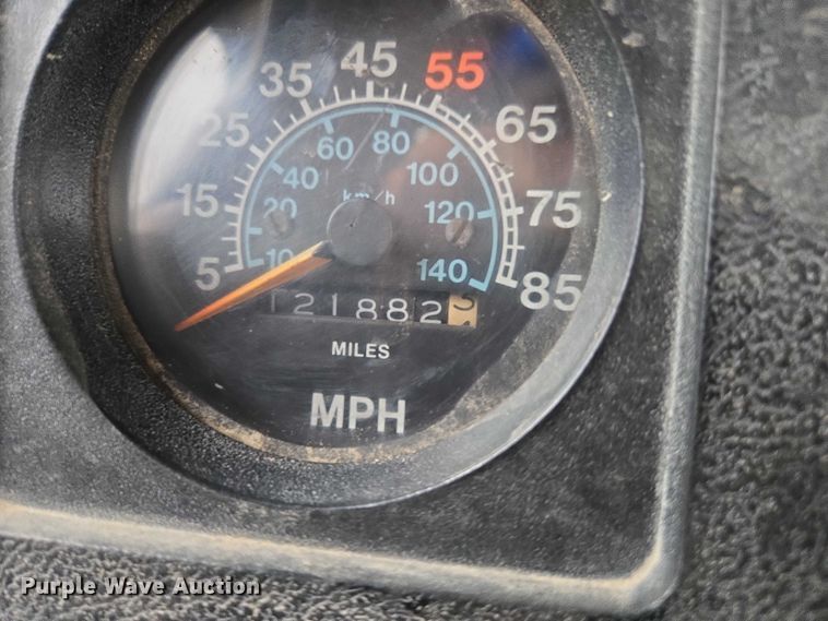 image for item EV4380 1986 International 1954 tank truck