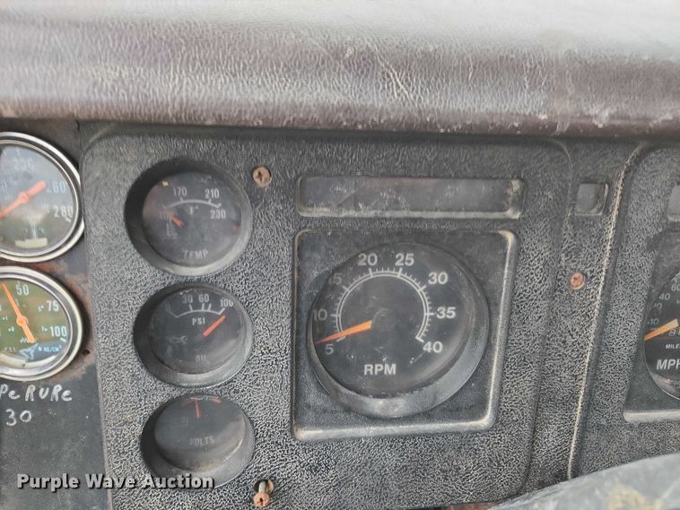 image for item EV4380 1986 International 1954 tank truck