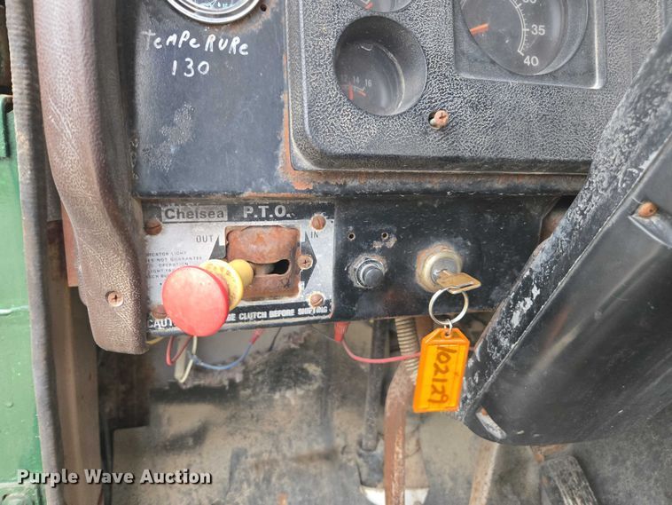 image for item EV4380 1986 International 1954 tank truck