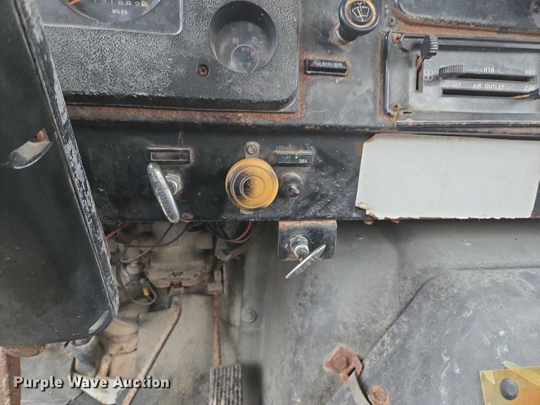 image for item EV4380 1986 International 1954 tank truck