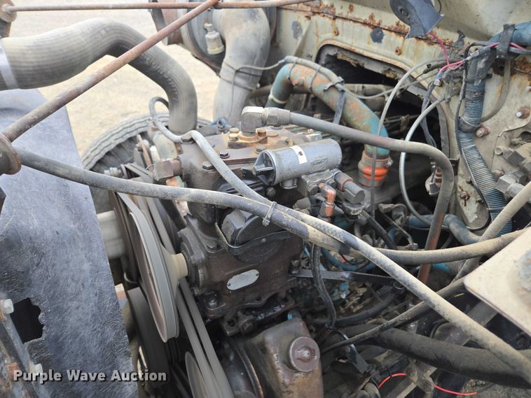 image for item EV4380 1986 International 1954 tank truck