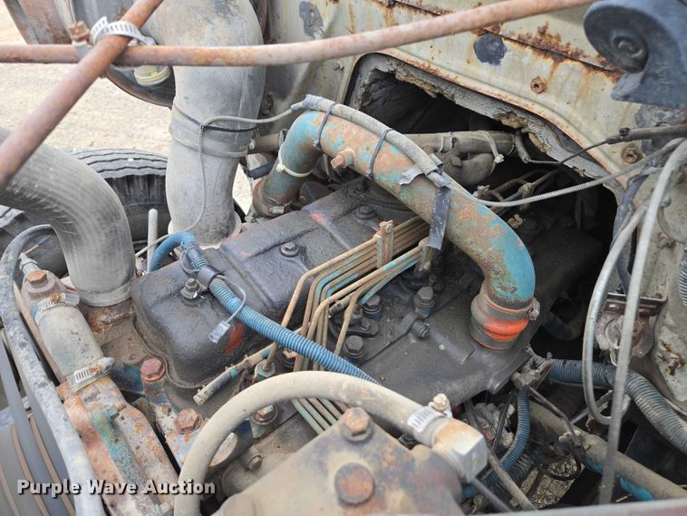 image for item EV4380 1986 International 1954 tank truck