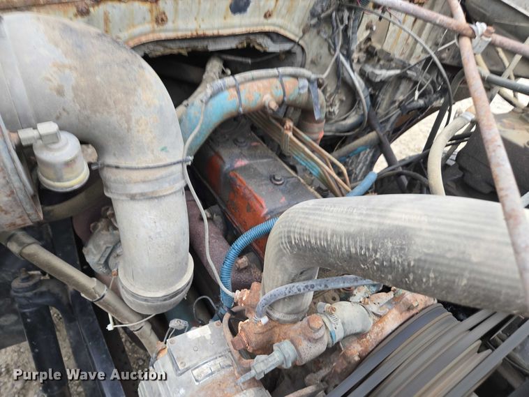 image for item EV4380 1986 International 1954 tank truck