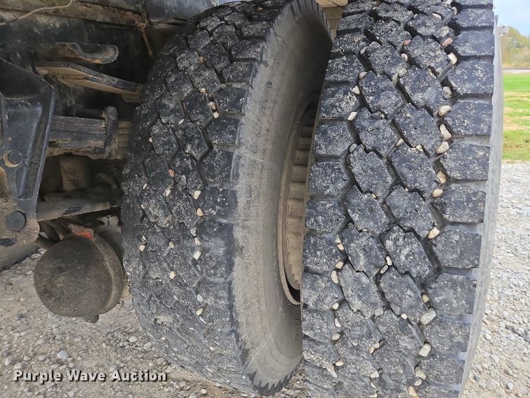 image for item EV4380 1986 International 1954 tank truck