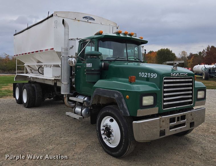 image for item EV4381 1997 Mack RD690S fertilizer delivery truck