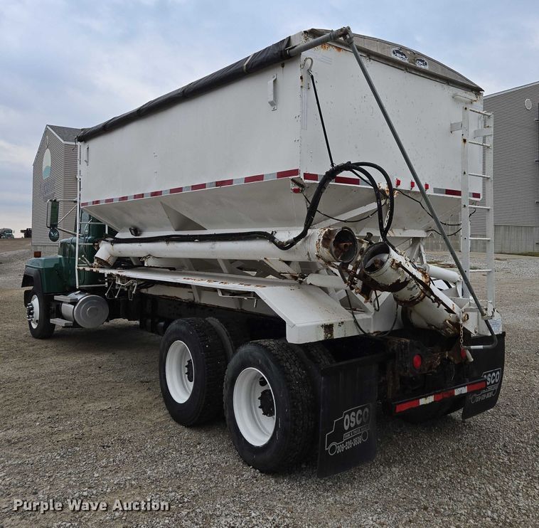 image for item EV4381 1997 Mack RD690S fertilizer delivery truck