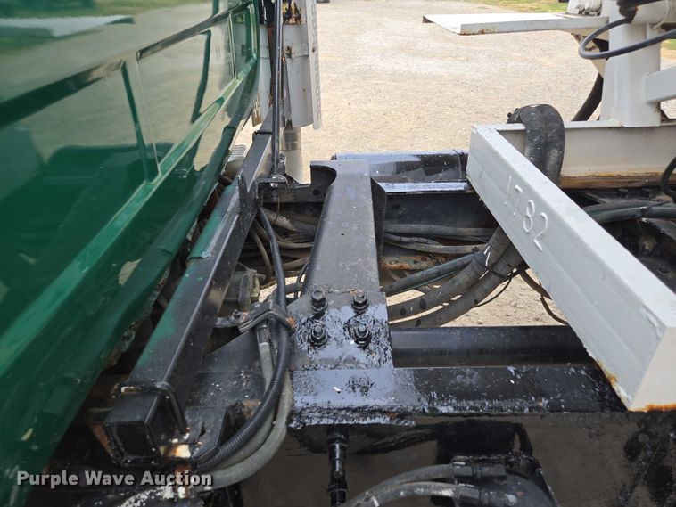 image for item EV4381 1997 Mack RD690S fertilizer delivery truck