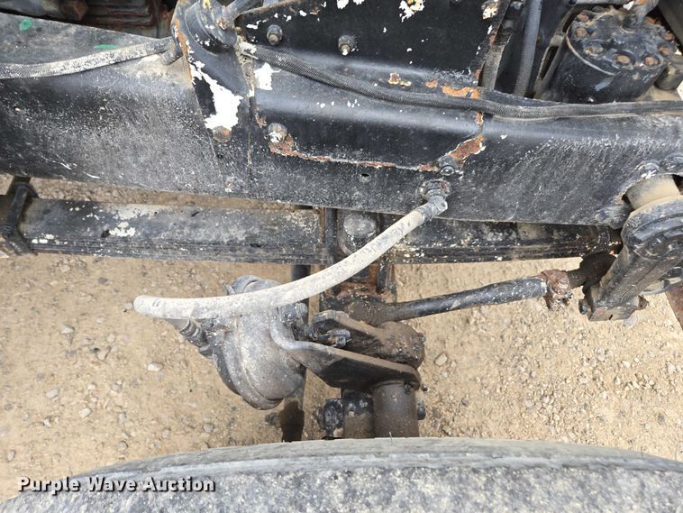 image for item EV4381 1997 Mack RD690S fertilizer delivery truck