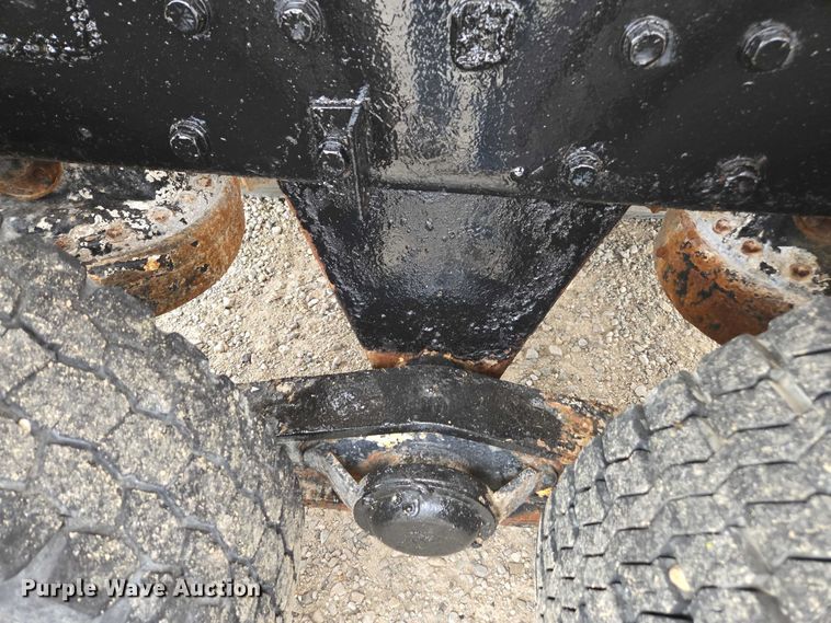 image for item EV4381 1997 Mack RD690S fertilizer delivery truck