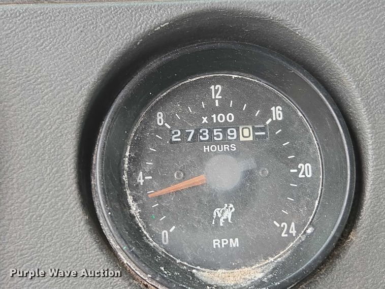 image for item EV4381 1997 Mack RD690S fertilizer delivery truck