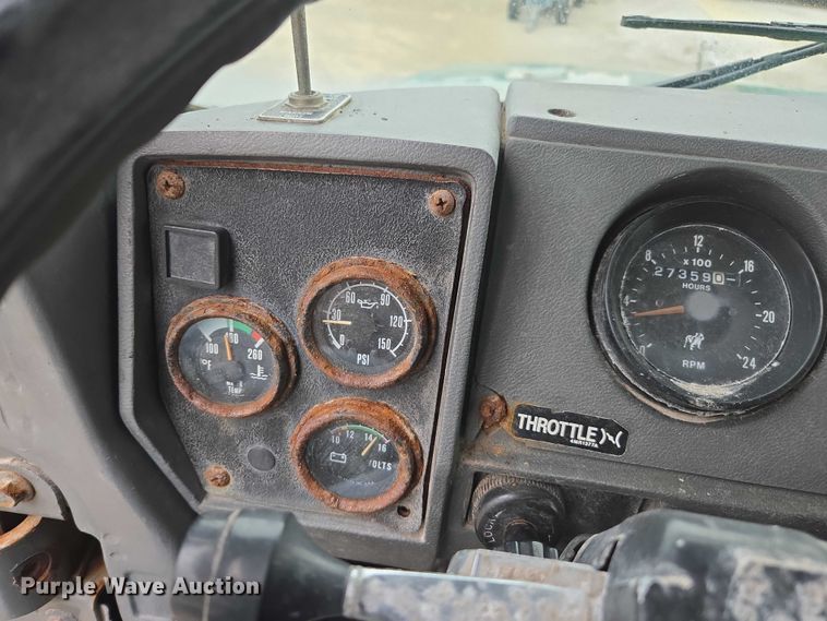 image for item EV4381 1997 Mack RD690S fertilizer delivery truck