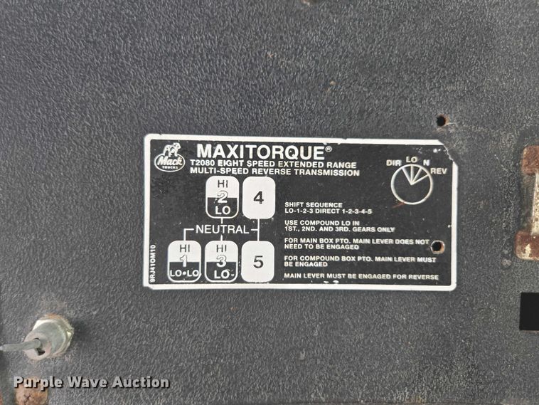 image for item EV4381 1997 Mack RD690S fertilizer delivery truck