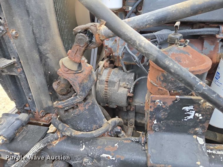 image for item EV4381 1997 Mack RD690S fertilizer delivery truck