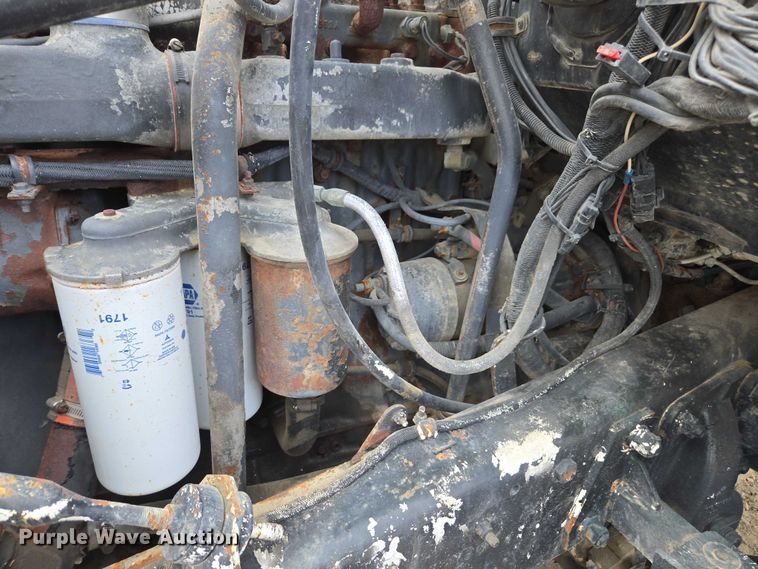 image for item EV4381 1997 Mack RD690S fertilizer delivery truck