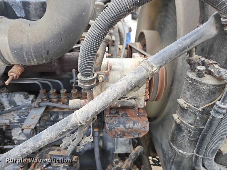 image for item EV4381 1997 Mack RD690S fertilizer delivery truck