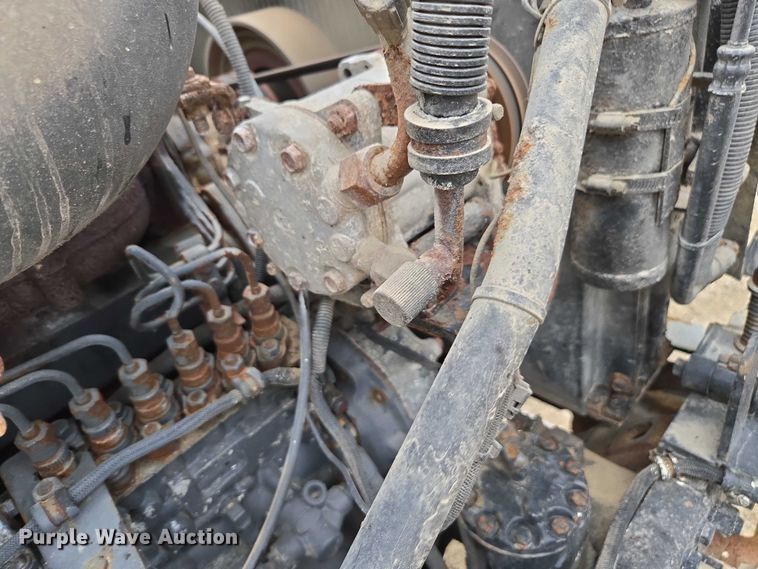 image for item EV4381 1997 Mack RD690S fertilizer delivery truck