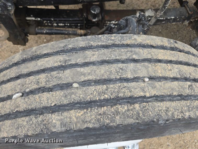 image for item EV4381 1997 Mack RD690S fertilizer delivery truck