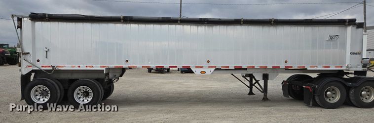 image for item EV4382 2007 East Genesis end dump trailer