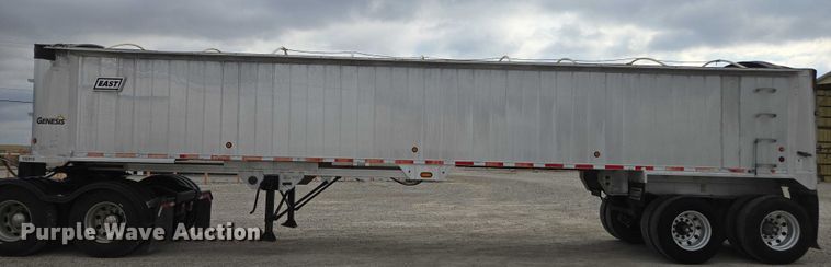 image for item EV4382 2007 East Genesis end dump trailer