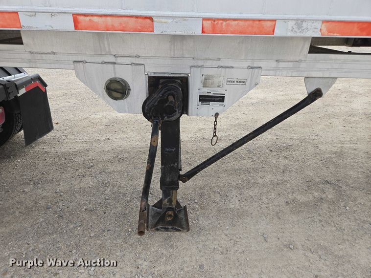 image for item EV4382 2007 East Genesis end dump trailer