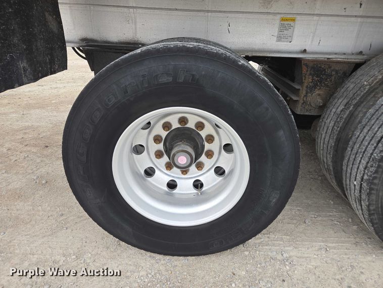 image for item EV4382 2007 East Genesis end dump trailer