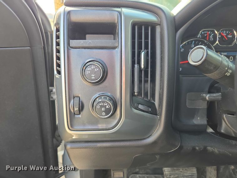 image for item EV4383 2014 Chevrolet Silverado 1500 Crew Cab pickup truck