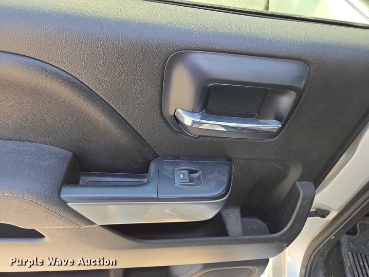 image for item EV4383 2014 Chevrolet Silverado 1500 Crew Cab pickup truck