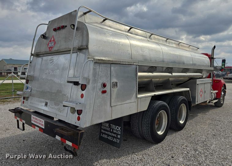 image for item EV4384 2003 Kenworth T300 fuel truck