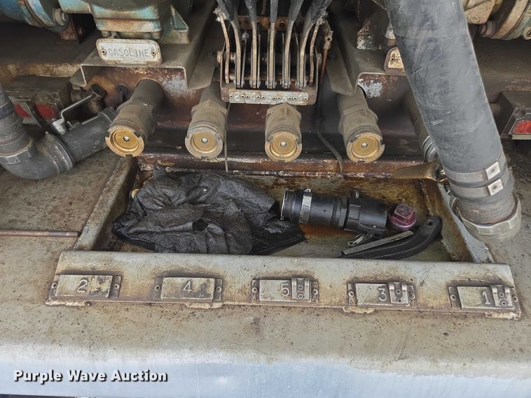 image for item EV4384 2003 Kenworth T300 fuel truck