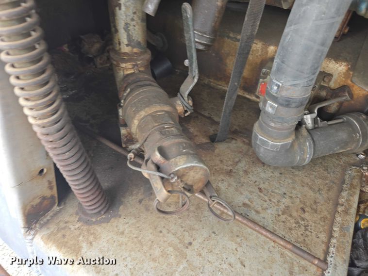 image for item EV4384 2003 Kenworth T300 fuel truck