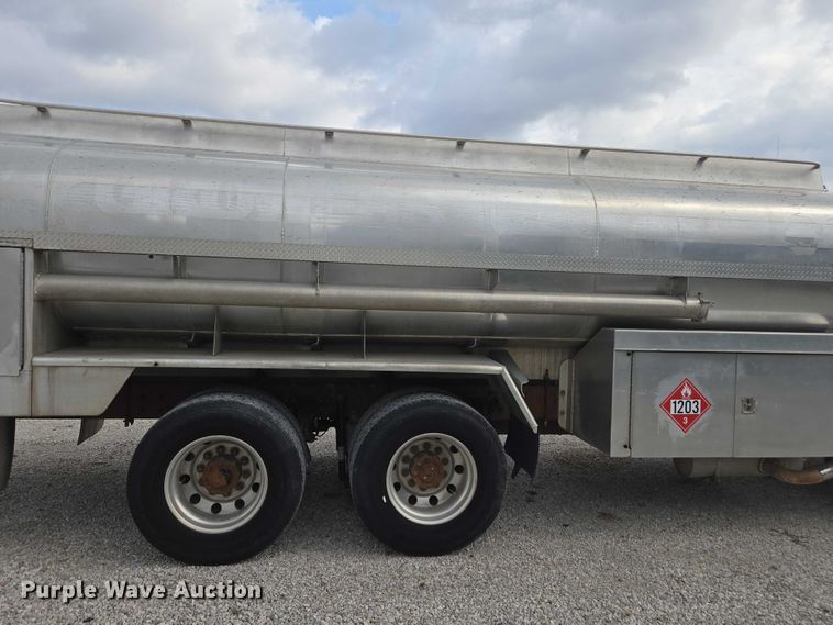 image for item EV4384 2003 Kenworth T300 fuel truck