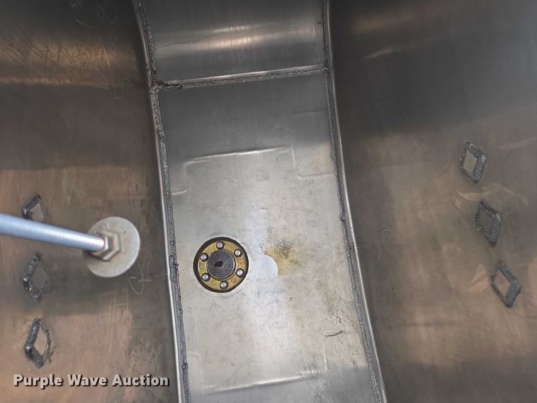 image for item EV4384 2003 Kenworth T300 fuel truck