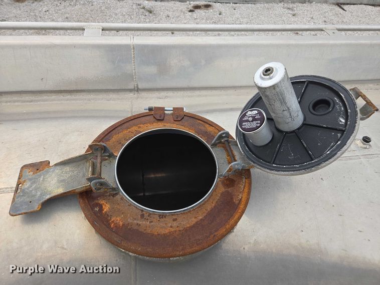 image for item EV4384 2003 Kenworth T300 fuel truck