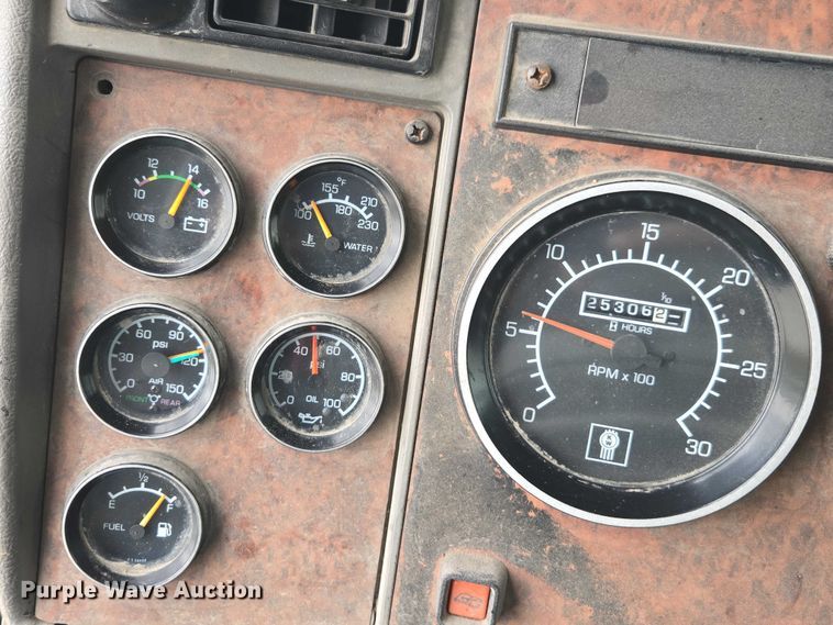 image for item EV4384 2003 Kenworth T300 fuel truck