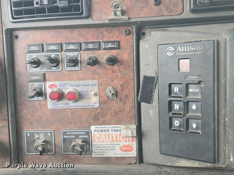 image for item EV4384 2003 Kenworth T300 fuel truck