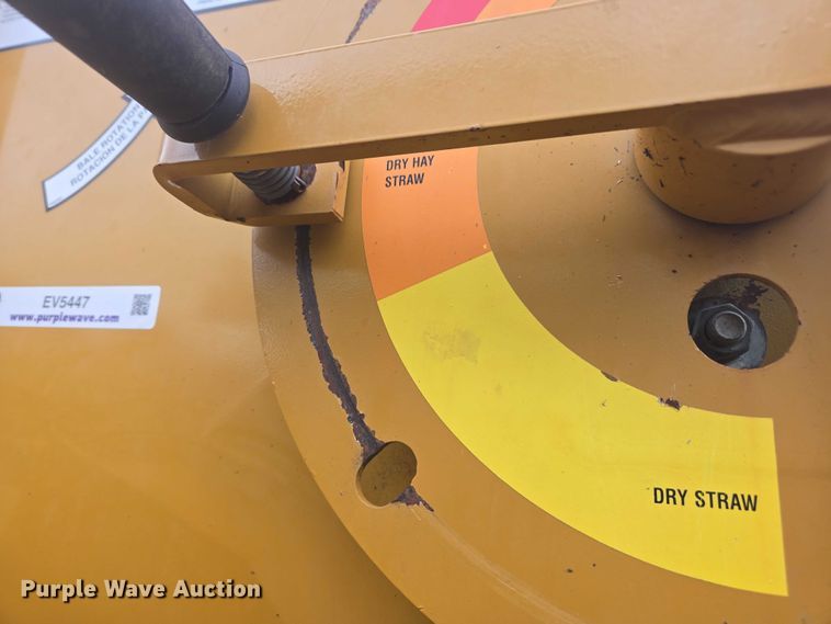 image for item EV5447 Haybuster 2650 bale processor