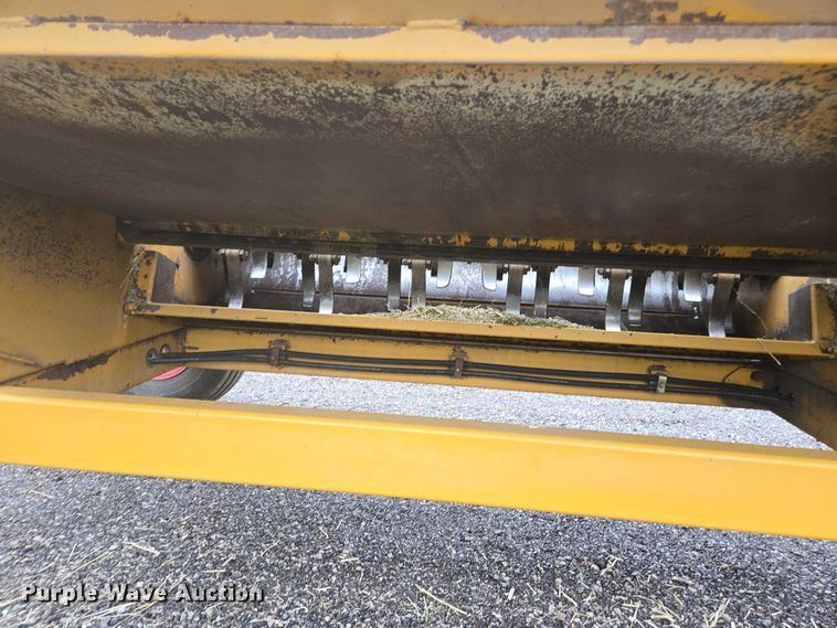 image for item EV5447 Haybuster 2650 bale processor