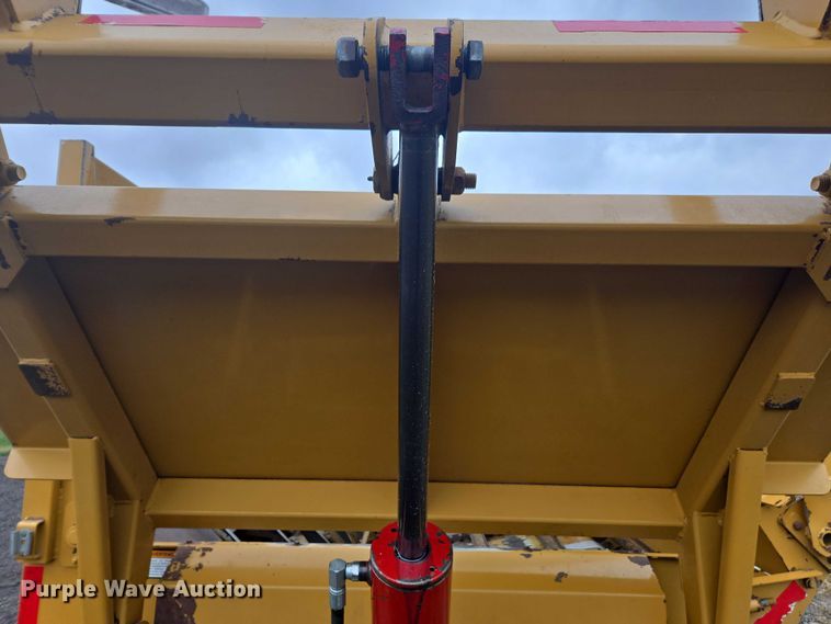 image for item EV5447 Haybuster 2650 bale processor