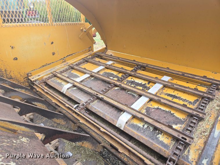 image for item EV5447 Haybuster 2650 bale processor