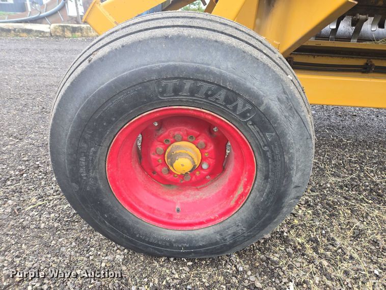 image for item EV5447 Haybuster 2650 bale processor