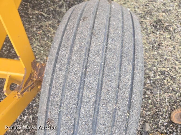 image for item EV5447 Haybuster 2650 bale processor