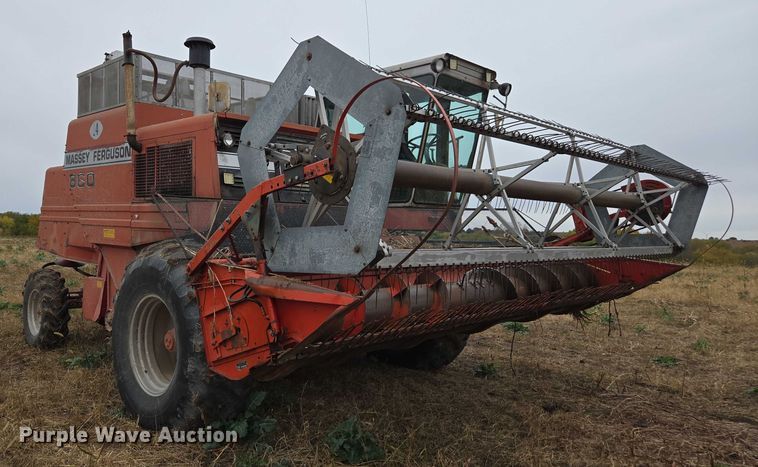 image for item EV5476 1984 Massey Ferguson 860 combine