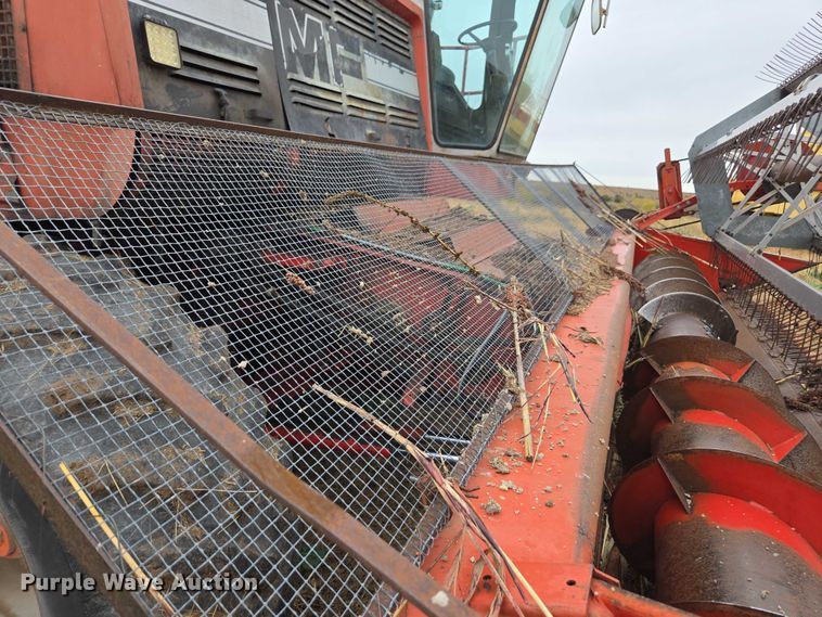 image for item EV5476 1984 Massey Ferguson 860 combine